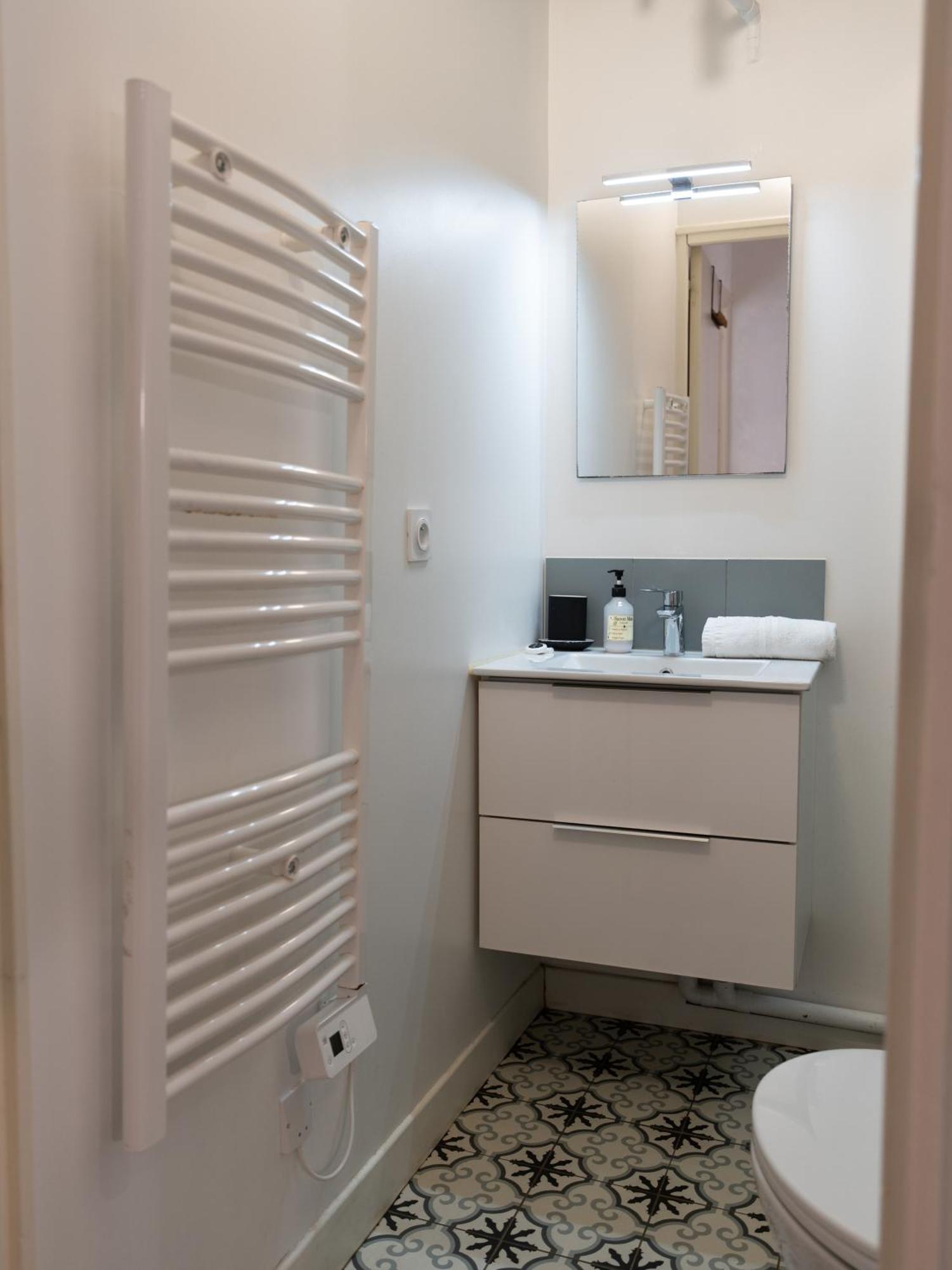 Le Refuge Urbain - Port A 2 Pas & Animaux Acceptes Apartamento Toulon Exterior foto
